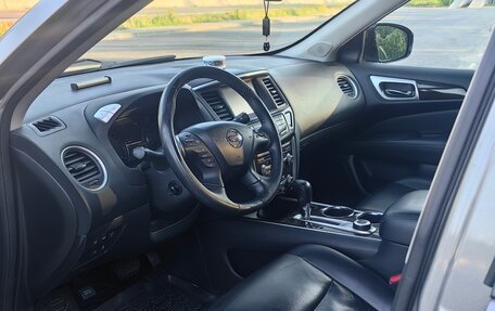 Nissan Pathfinder, 2015 год, 1 750 000 рублей, 12 фотография