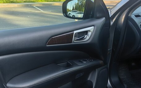 Nissan Pathfinder, 2015 год, 1 750 000 рублей, 19 фотография