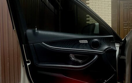 Mercedes-Benz E-Класс, 2018 год, 3 200 000 рублей, 8 фотография