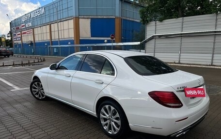 Mercedes-Benz E-Класс, 2019 год, 2 900 000 рублей, 8 фотография