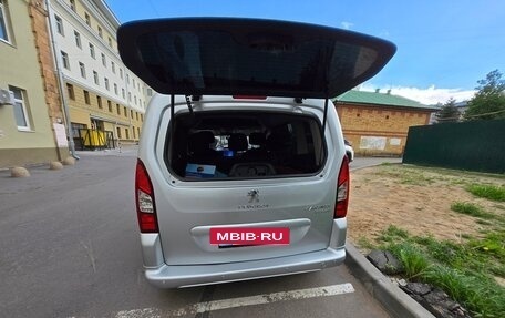 Peugeot Partner II рестайлинг 2, 2016 год, 1 450 000 рублей, 21 фотография