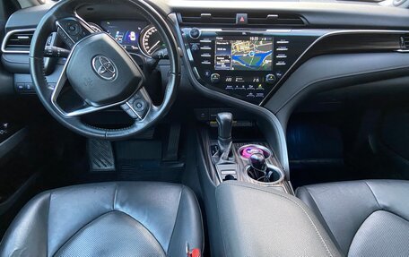 Toyota Camry, 2018 год, 3 000 000 рублей, 9 фотография