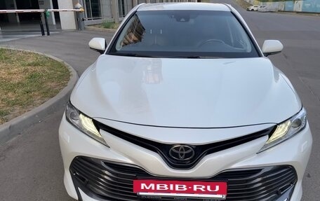 Toyota Camry, 2018 год, 3 000 000 рублей, 3 фотография
