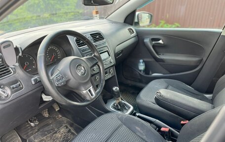 Volkswagen Polo VI (EU Market), 2011 год, 340 000 рублей, 2 фотография