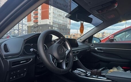Hyundai Sonata VIII, 2020 год, 2 550 000 рублей, 2 фотография