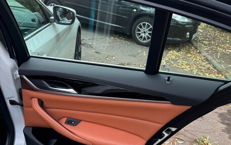 BMW 5 серия, 2019 год, 3 275 000 рублей, 20 фотография