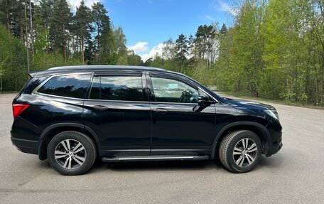 Honda Pilot III рестайлинг, 2017 год, 3 300 000 рублей, 4 фотография