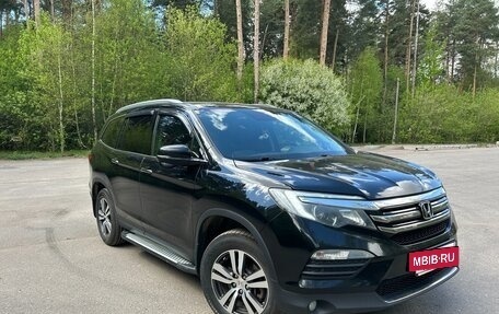 Honda Pilot III рестайлинг, 2017 год, 3 300 000 рублей, 3 фотография