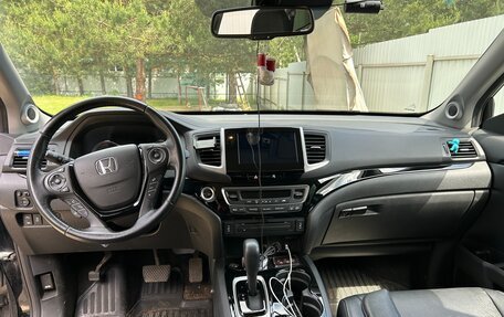 Honda Pilot III рестайлинг, 2017 год, 3 300 000 рублей, 11 фотография