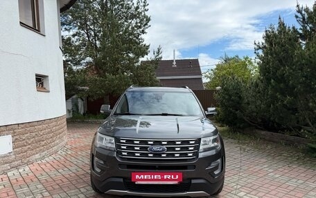 Ford Explorer VI, 2017 год, 2 600 000 рублей, 5 фотография