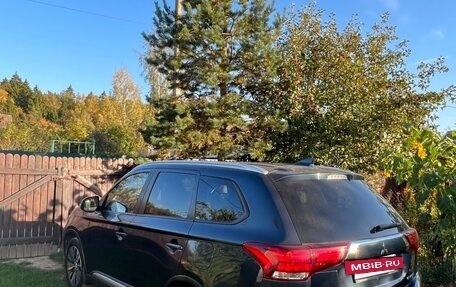 Mitsubishi Outlander III рестайлинг 3, 2019 год, 2 550 000 рублей, 3 фотография