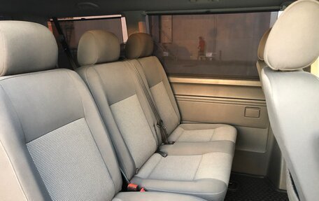 Volkswagen Caravelle T5, 2014 год, 2 050 000 рублей, 10 фотография