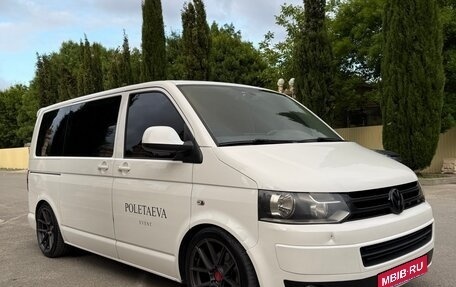 Volkswagen Caravelle T5, 2014 год, 2 050 000 рублей, 7 фотография