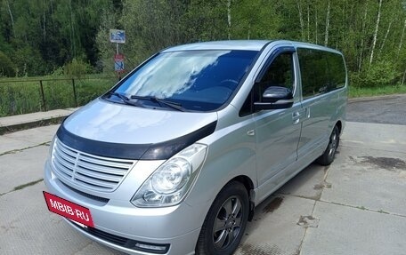Hyundai H-1 II рестайлинг, 2010 год, 1 800 000 рублей, 9 фотография