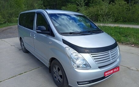 Hyundai H-1 II рестайлинг, 2010 год, 1 800 000 рублей, 8 фотография