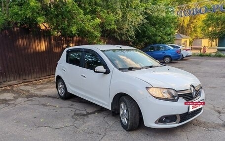 Renault Sandero II рестайлинг, 2015 год, 980 000 рублей, 3 фотография