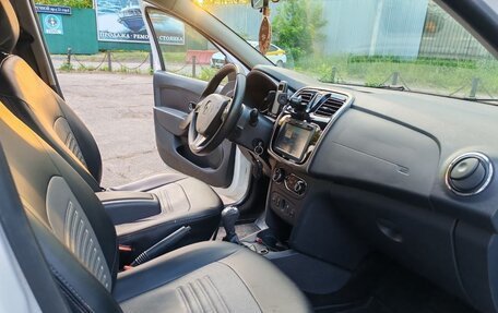 Renault Sandero II рестайлинг, 2015 год, 980 000 рублей, 14 фотография