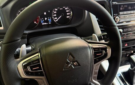 Mitsubishi Pajero Sport III рестайлинг, 2017 год, 2 250 000 рублей, 18 фотография