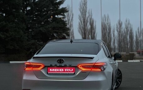 Toyota Camry, 2020 год, 3 050 000 рублей, 1 фотография