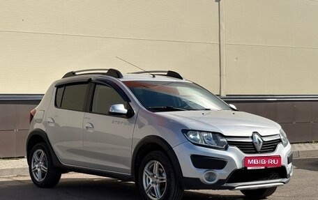 Renault Sandero II рестайлинг, 2016 год, 909 000 рублей, 1 фотография