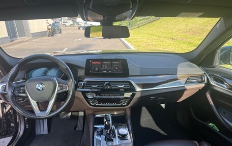 BMW 5 серия, 2018 год, 3 800 000 рублей, 13 фотография