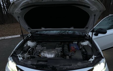 Toyota Camry, 2020 год, 3 050 000 рублей, 10 фотография