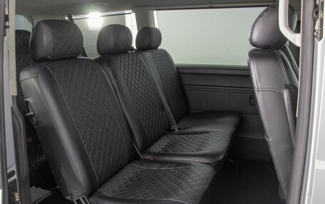 Volkswagen Caravelle T5, 2010 год, 1 580 000 рублей, 11 фотография