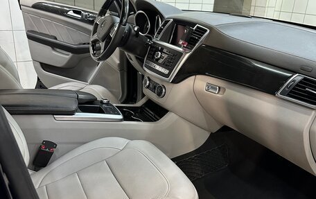 Mercedes-Benz GL-Класс, 2015 год, 3 500 000 рублей, 14 фотография