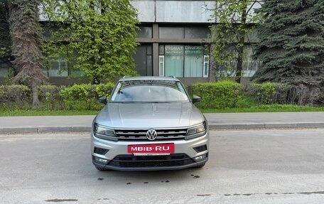 Volkswagen Tiguan II, 2019 год, 2 500 000 рублей, 2 фотография