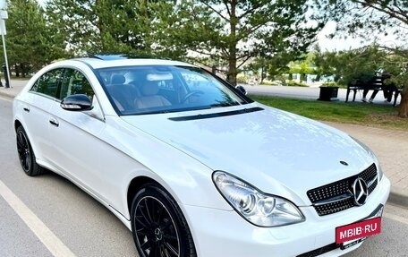 Mercedes-Benz CLS, 2005 год, 1 190 000 рублей, 3 фотография