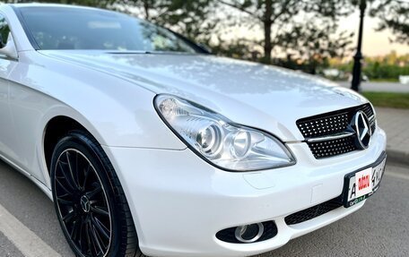 Mercedes-Benz CLS, 2005 год, 1 190 000 рублей, 10 фотография