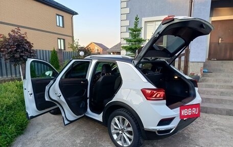 Volkswagen T-Roc I, 2020 год, 1 070 000 рублей, 35 фотография