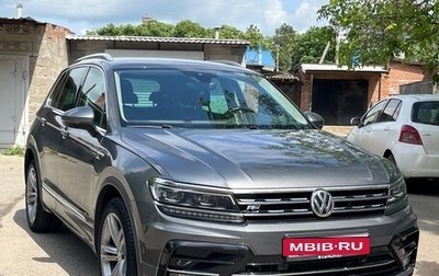 Volkswagen Tiguan II, 2019 год, 3 599 999 рублей, 1 фотография
