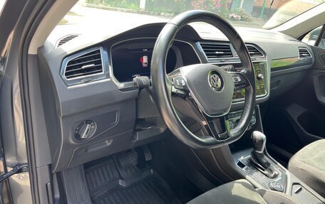 Volkswagen Tiguan II, 2019 год, 3 599 999 рублей, 4 фотография