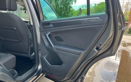 Volkswagen Tiguan II, 2019 год, 3 599 999 рублей, 13 фотография
