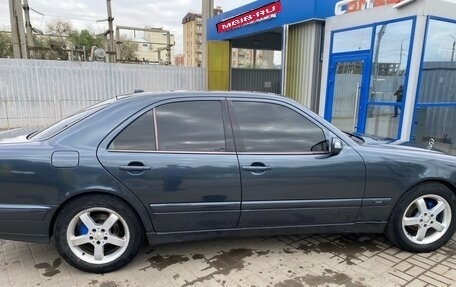 Mercedes-Benz E-Класс, 1998 год, 390 000 рублей, 5 фотография