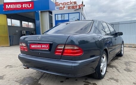 Mercedes-Benz E-Класс, 1998 год, 390 000 рублей, 4 фотография