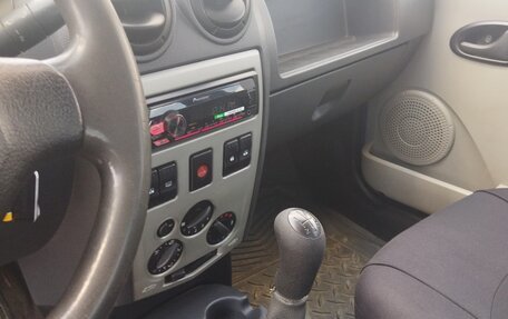 Renault Logan I, 2005 год, 335 000 рублей, 18 фотография