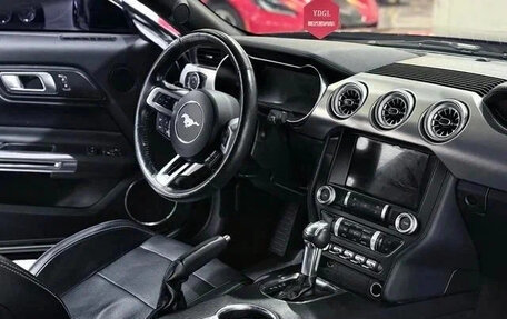 Ford Mustang VI рестайлинг, 2021 год, 2 700 200 рублей, 6 фотография