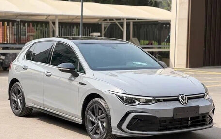 Volkswagen Golf VIII, 2021 год, 1 400 200 рублей, 2 фотография
