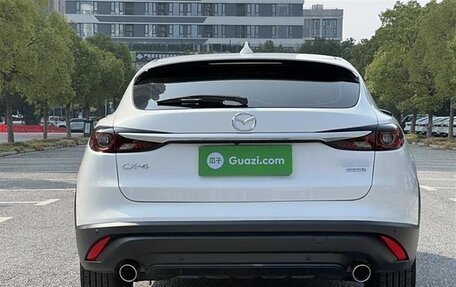 Mazda CX-4, 2023 год, 2 100 100 рублей, 5 фотография
