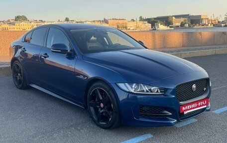 Jaguar XE I рестайлинг, 2015 год, 1 850 000 рублей, 2 фотография