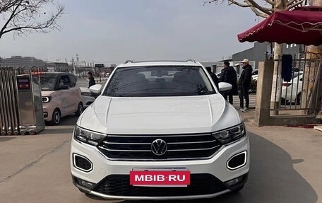 Volkswagen T-Roc I, 2021 год, 1 300 200 рублей, 3 фотография