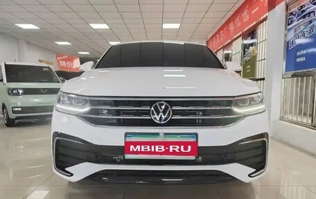 Volkswagen Tiguan II, 2021 год, 1 840 888 рублей, 2 фотография