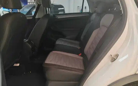 Volkswagen Tiguan II, 2021 год, 1 840 888 рублей, 8 фотография