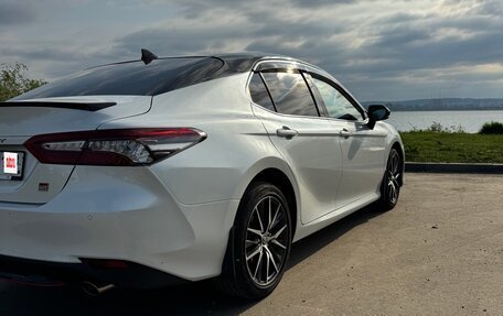 Toyota Camry, 2021 год, 3 850 000 рублей, 5 фотография