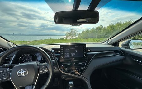 Toyota Camry, 2021 год, 3 850 000 рублей, 8 фотография