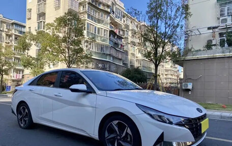 Hyundai Elantra, 2022 год, 1 200 000 рублей, 3 фотография