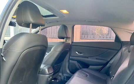 Hyundai Elantra, 2022 год, 1 200 000 рублей, 8 фотография