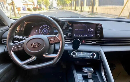 Hyundai Elantra, 2022 год, 1 200 000 рублей, 9 фотография